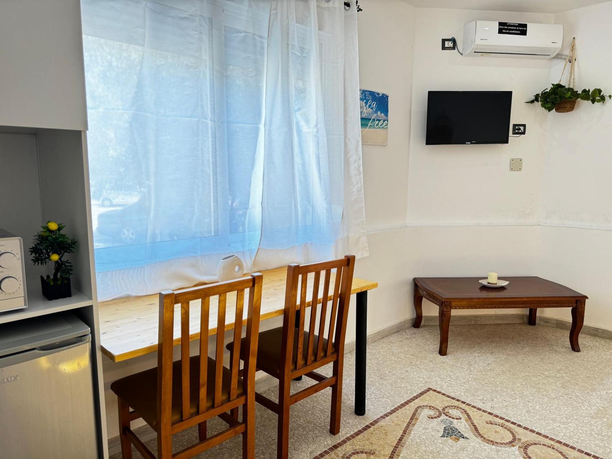 Evoo Apartment